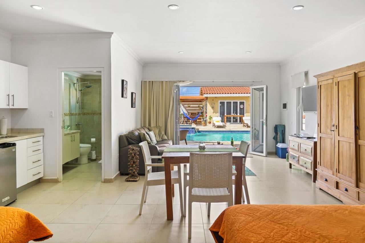 Aruba'S Bakval Suites Exterior foto