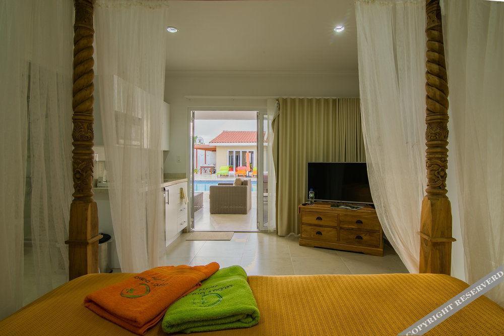 Aruba'S Bakval Suites Exterior foto